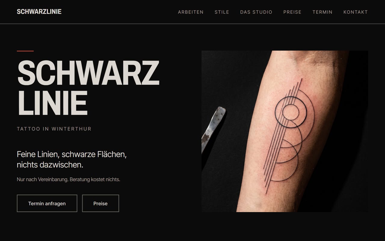 Demo-Website Schwarzlinie, ein erfundenes Tattoostudio, als Bildschirmaufnahme